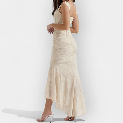 Tamáo – Dlouhé krajkové šaty