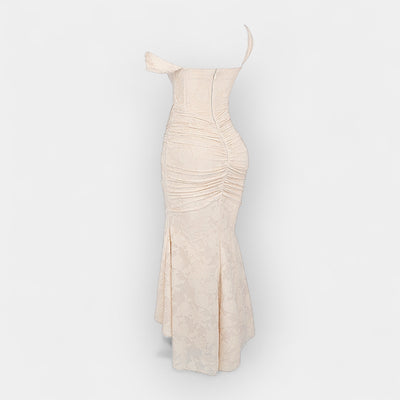 Tamáo – Dlouhé krajkové šaty