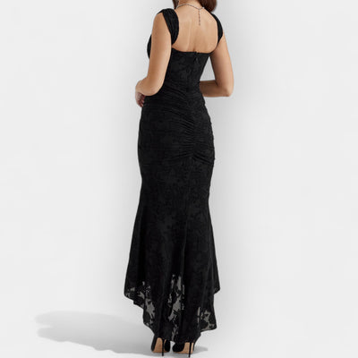 Tamáo – Dlouhé krajkové šaty