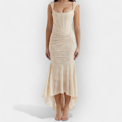 Tamáo – Dlouhé krajkové šaty